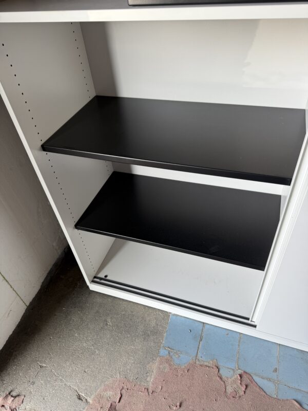 Skříň s posuv. dveřmi SteelCase - Image 6