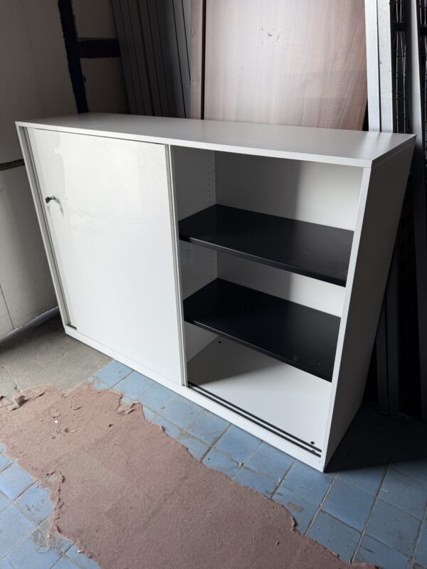 Skříň s posuv. dveřmi SteelCase - Image 7
