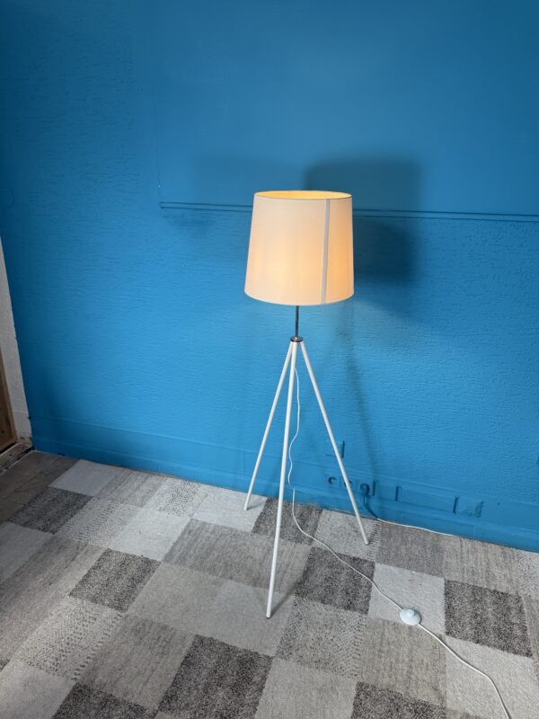 Stojací lampa bílá - Image 2