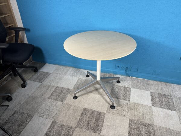 Kulatý designový stůl - Obrázek 2