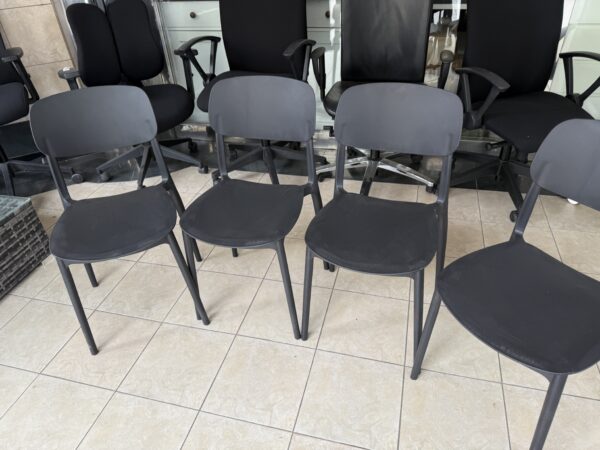 Židle plast. 4 kusy KOMPLET NOVÝ 2. jakost - Image 4