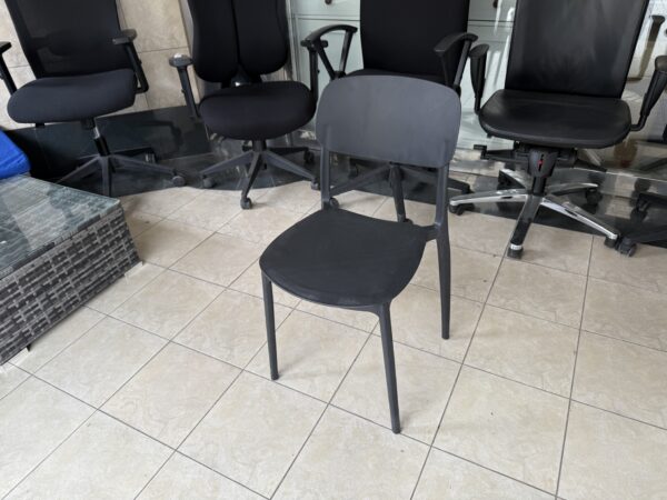 Židle plast. 7 kusů NOVÝ 2. jakost - Image 4