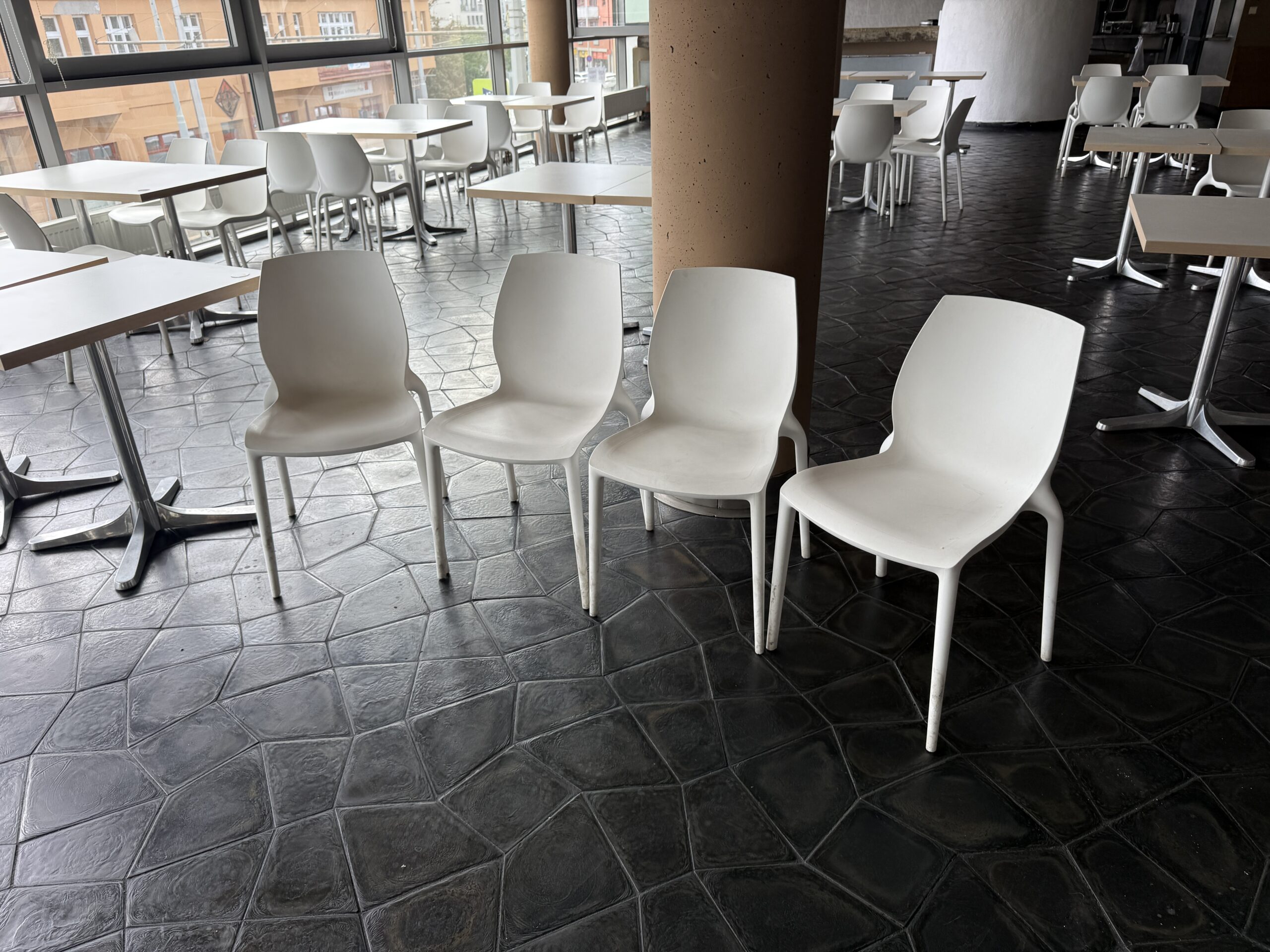 Plastové židle 4 kusy KOMPLET VÍCE KUSŮ! - Obrázek 2