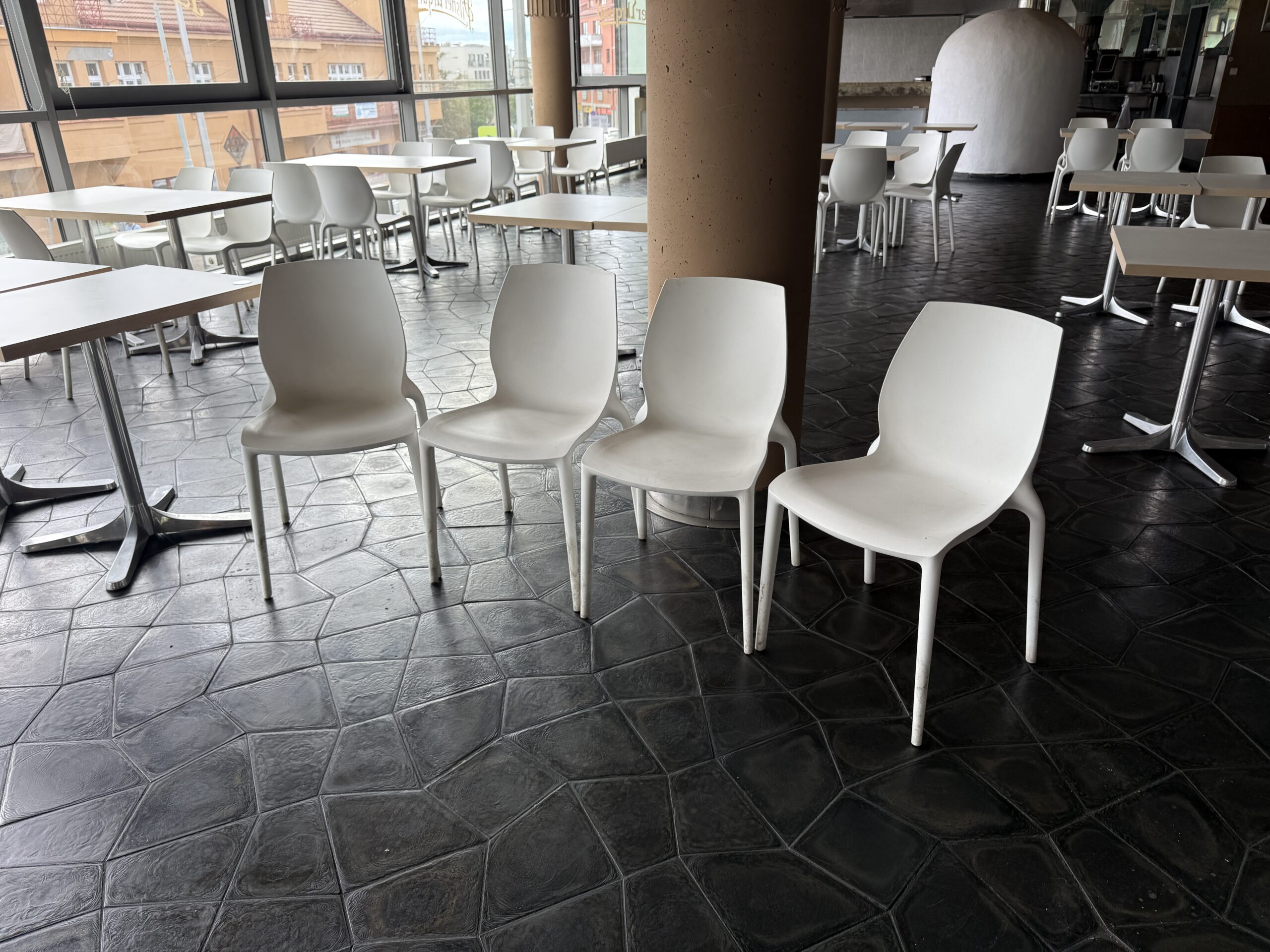 Plastové židle 4 kusy KOMPLET VÍCE KUSŮ! - Obrázek 3