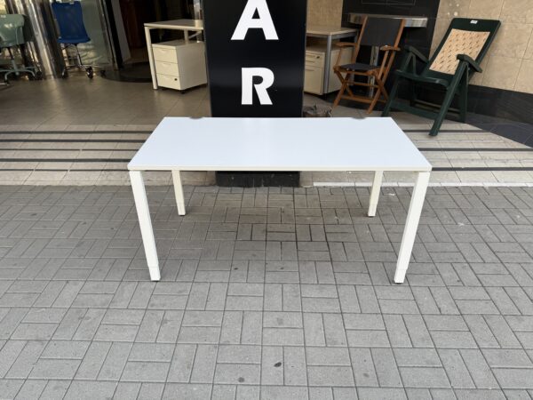 Kancelářský stůl Haworth 70x140 cm VÍCE KUSŮ!