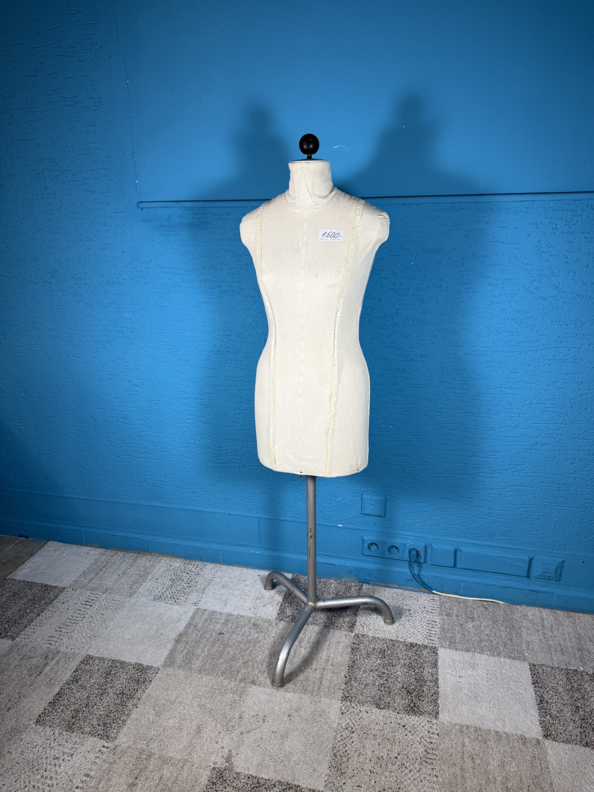 Starožitná krejčovská panna - Obrázek 3