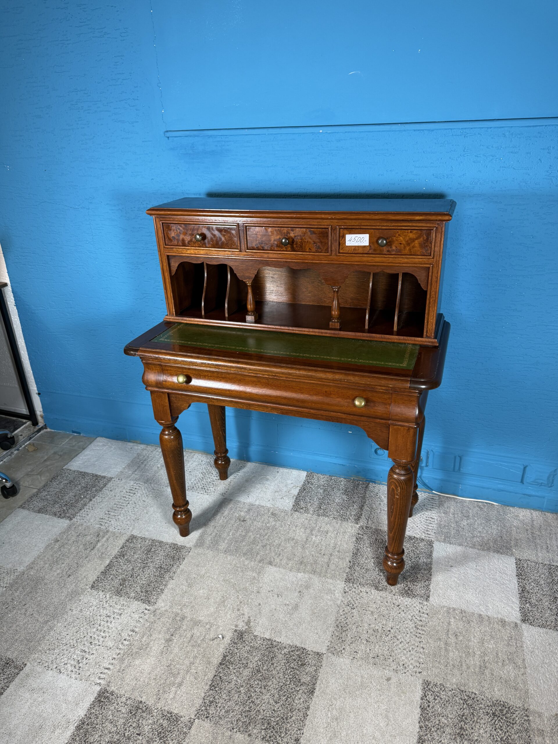 Starožitný psací stůl - Obrázek 2