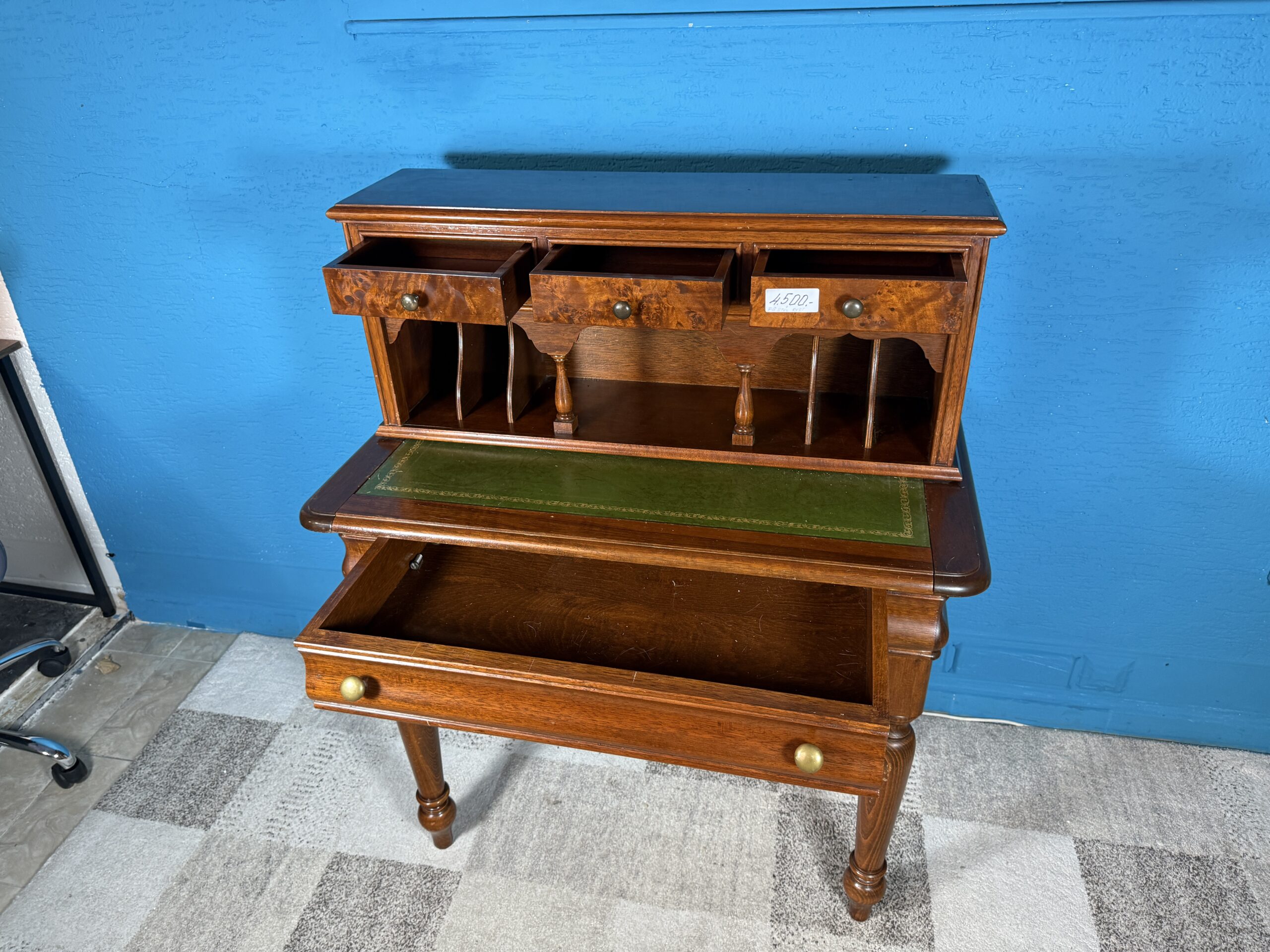 Starožitný psací stůl - Obrázek 4