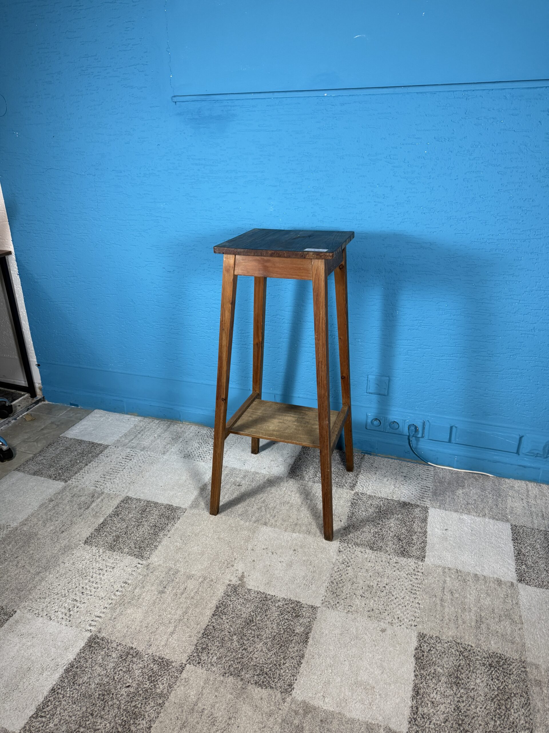 Květinový stolek starožitný - Obrázek 3