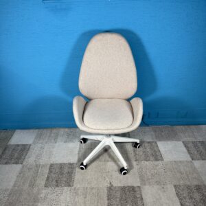 Otočná židle Besit