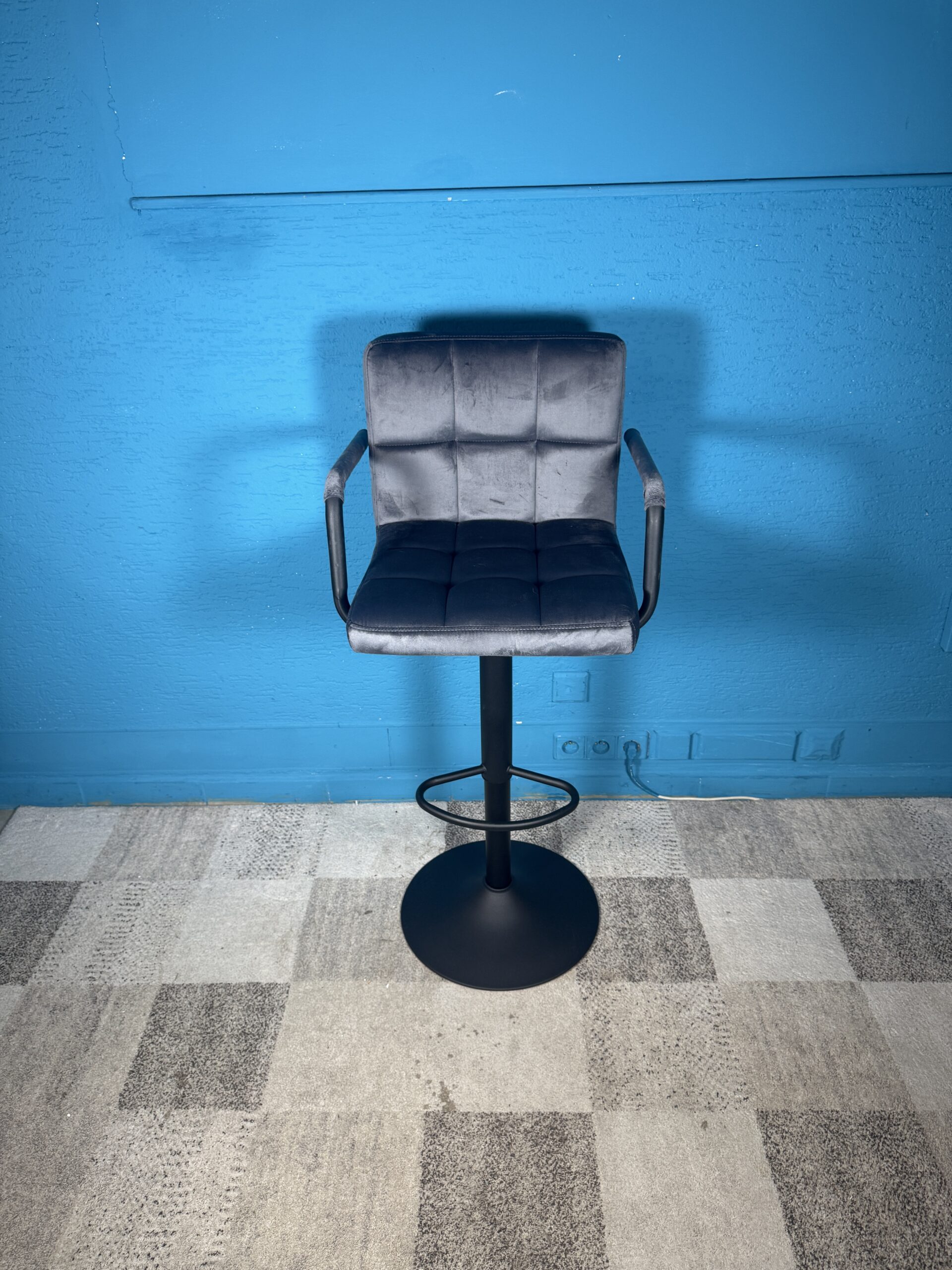 Barová židle šedá 2 kusy NOVÝ 2. jakost