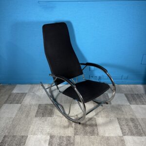 Houpací křeslo černé
