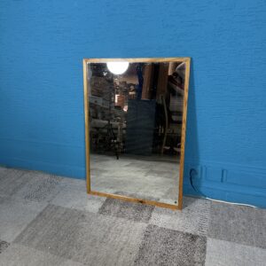 Závěsné zrcadlo bor. 52x73 cm