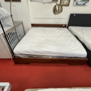 Masivní postel 180x200 KOMPLET vč. NOVÉ matrace