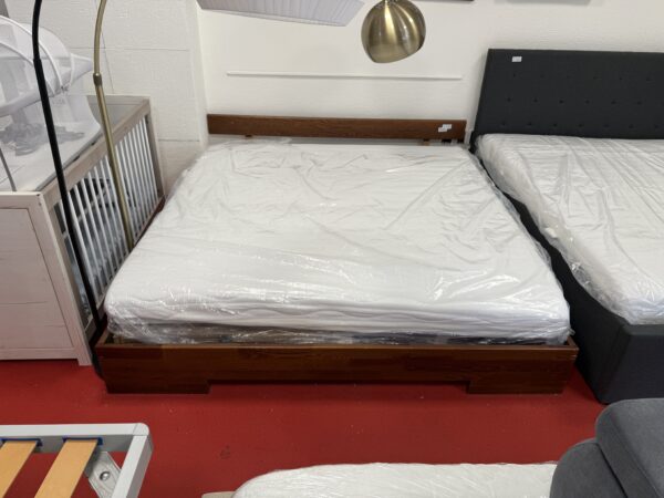 Masivní postel 180x200 KOMPLET vč. NOVÉ matrace - Obrázek 2