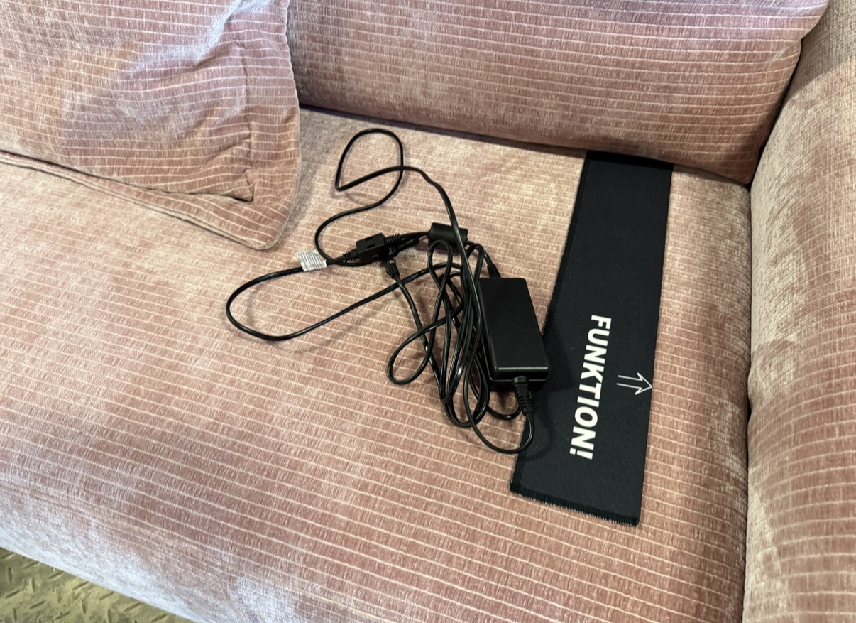 Rohová sedačka elektr. polohování růž. NOVÁ 2. j. - Obrázek 8