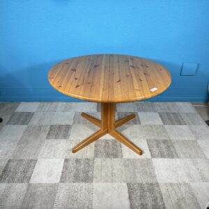 Jídelní stůl bor. rozkládací