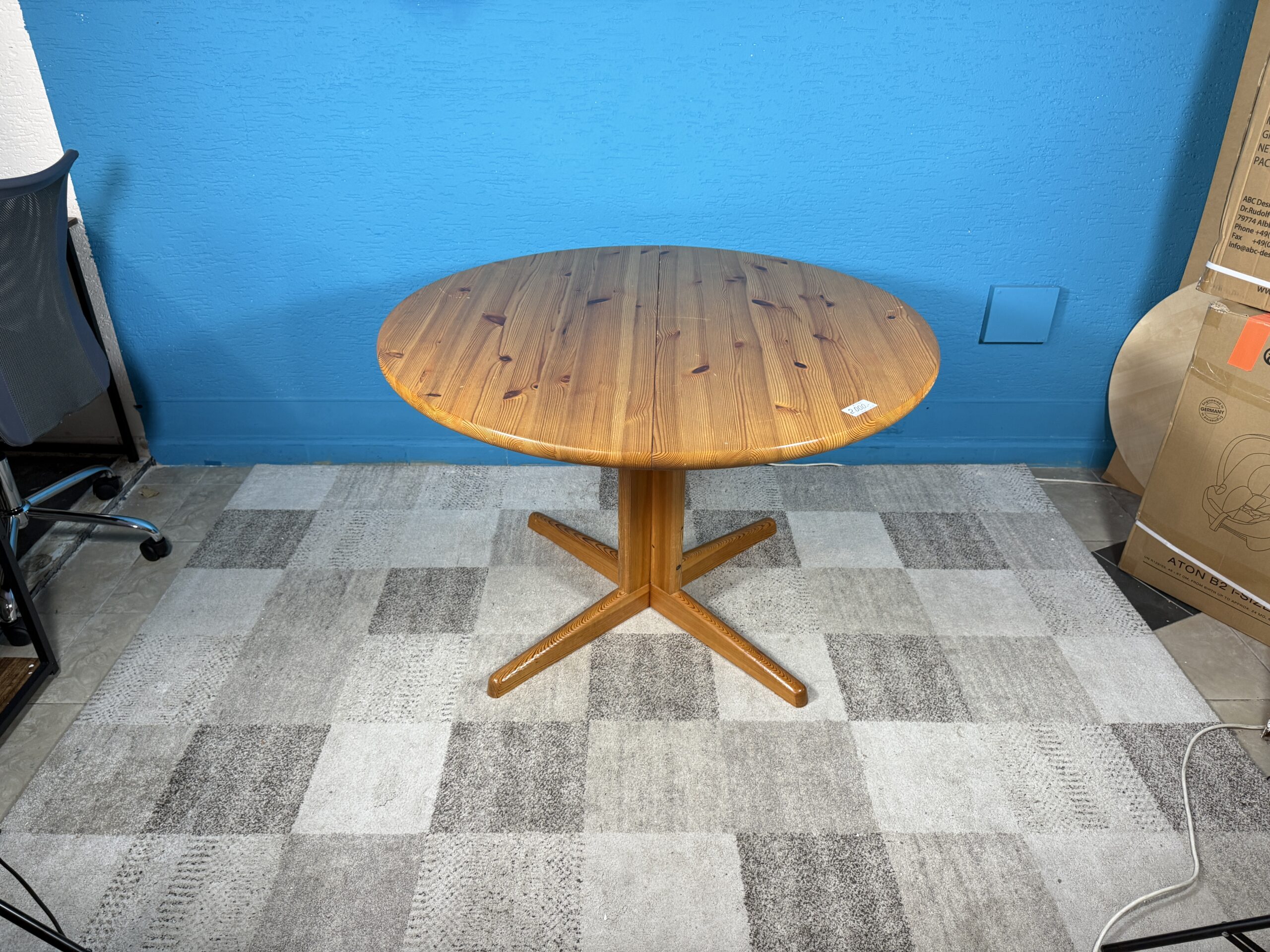 Jídelní stůl bor. rozkládací