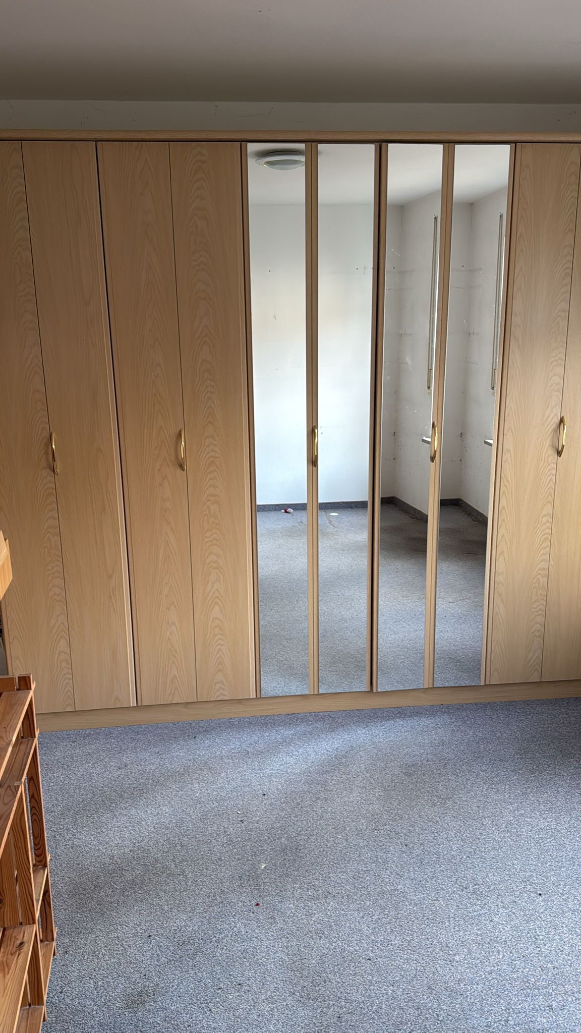 Šatní skříň 6 dveř. lámací dveře - Obrázek 2