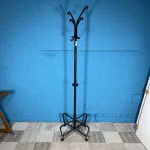 Stojací věšák kov.
