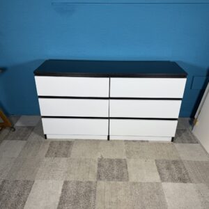 Komoda černo-bílá NOVÁ 2. jakost