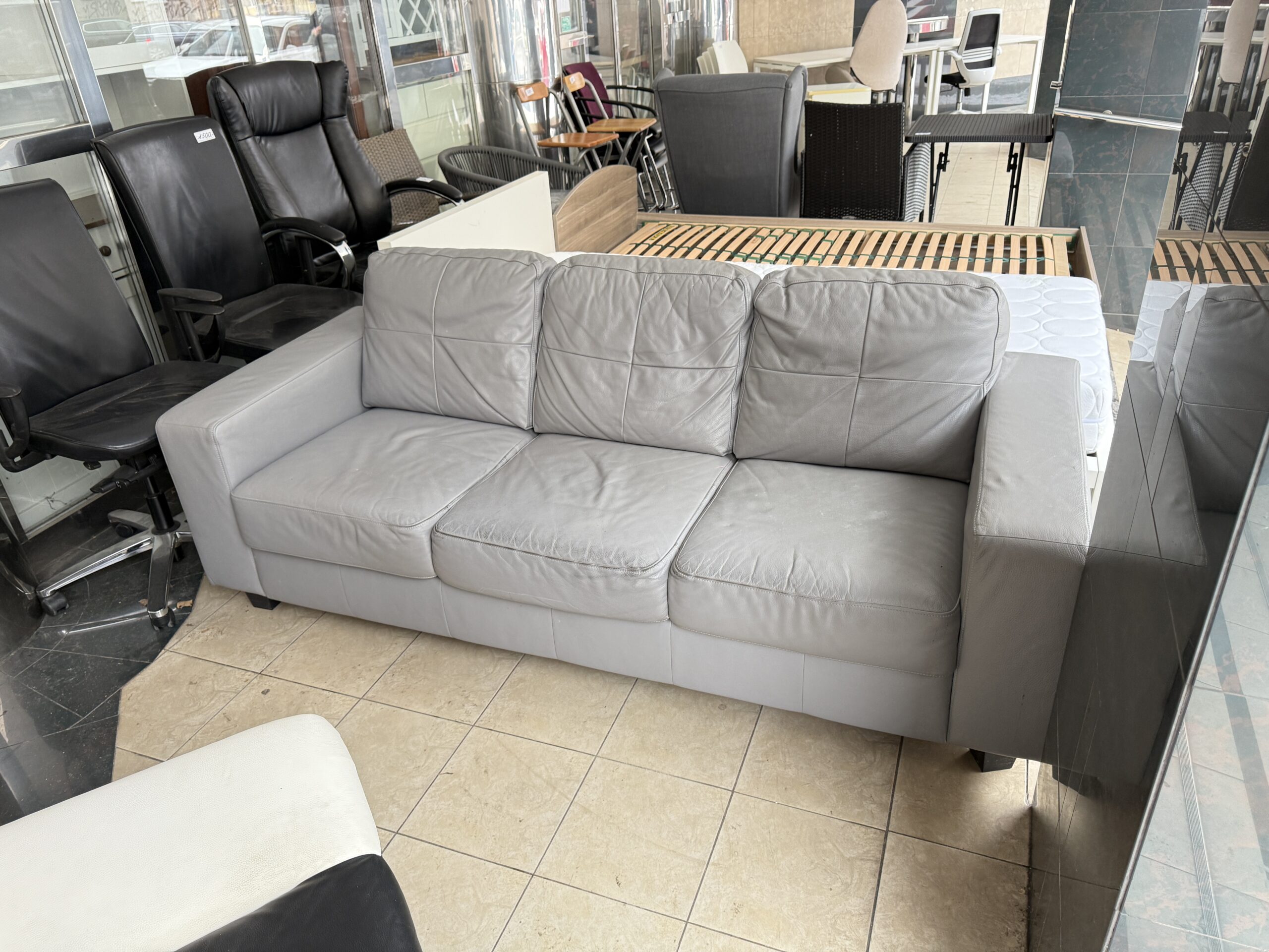 Sedačka trojsed kůže