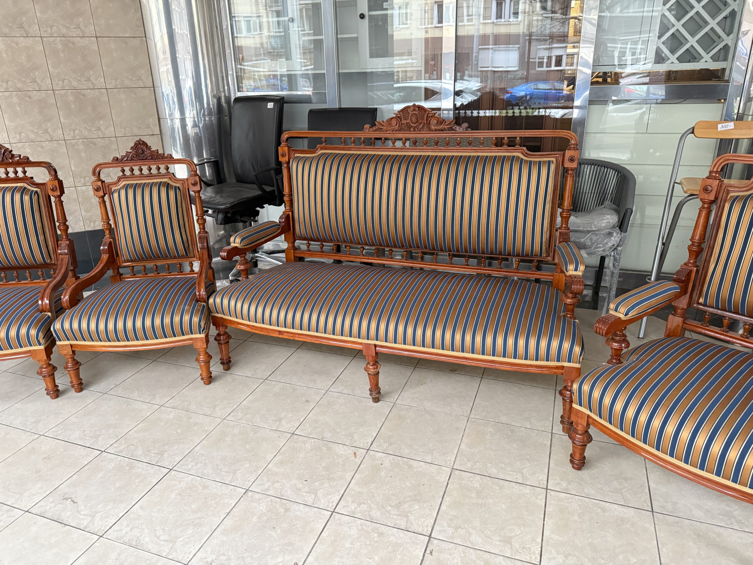 Luxusní sedací souprava sedačka + 3 křesla KOMPLET - Obrázek 5