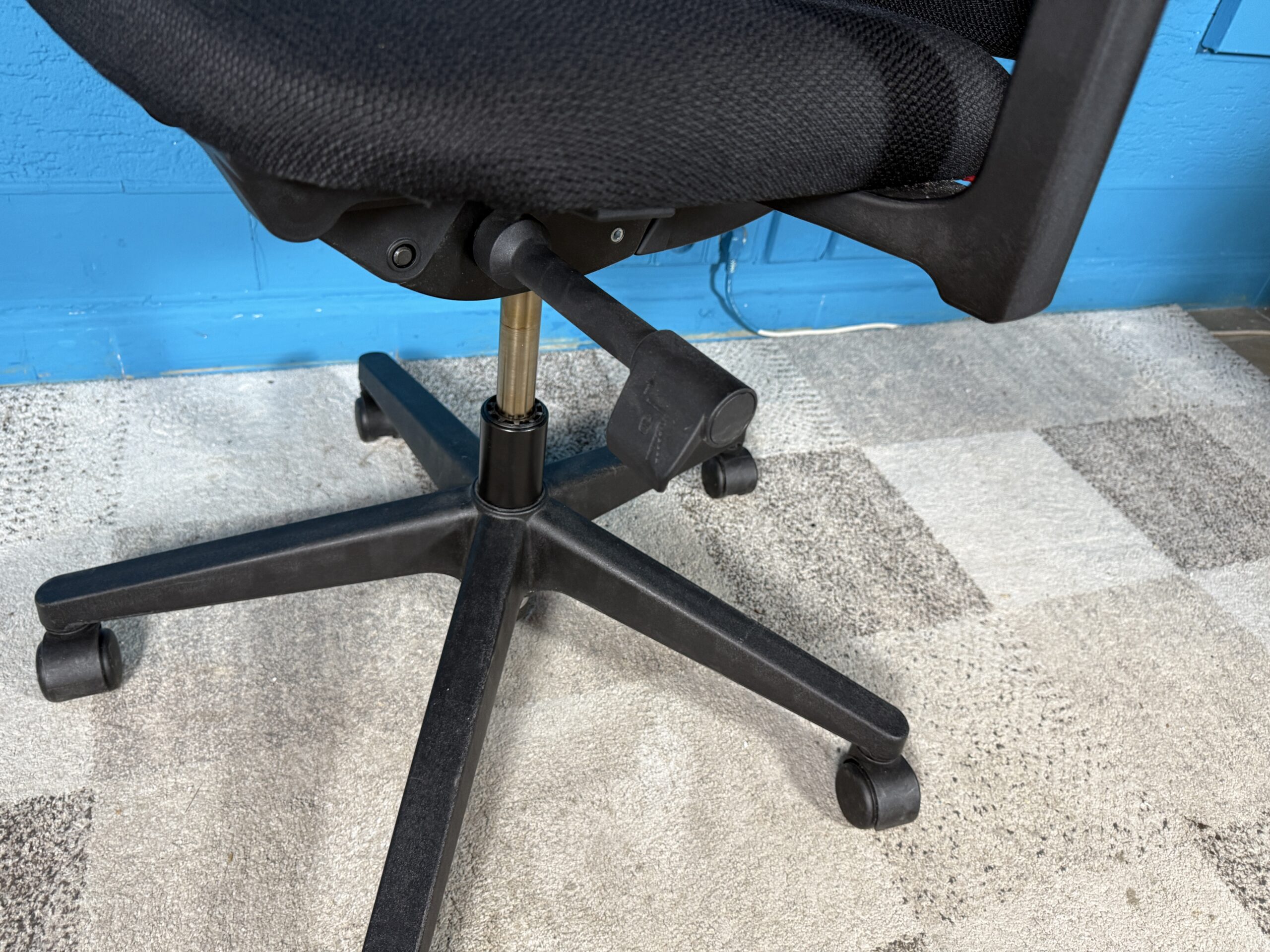 Kancelářská židle Haworth s područky VÍCE KUSŮ! - Obrázek 6