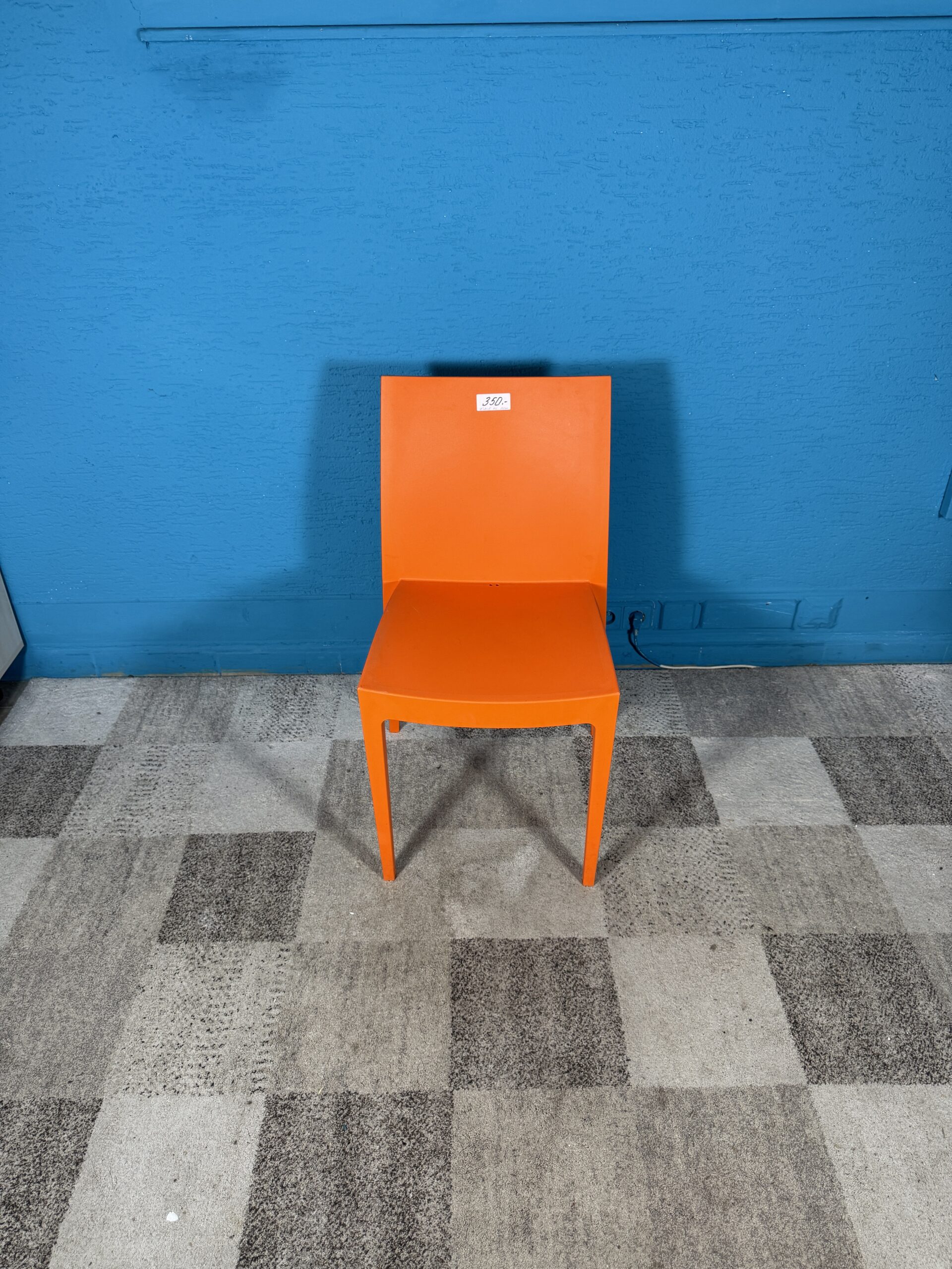 Židle plast. oranž.
