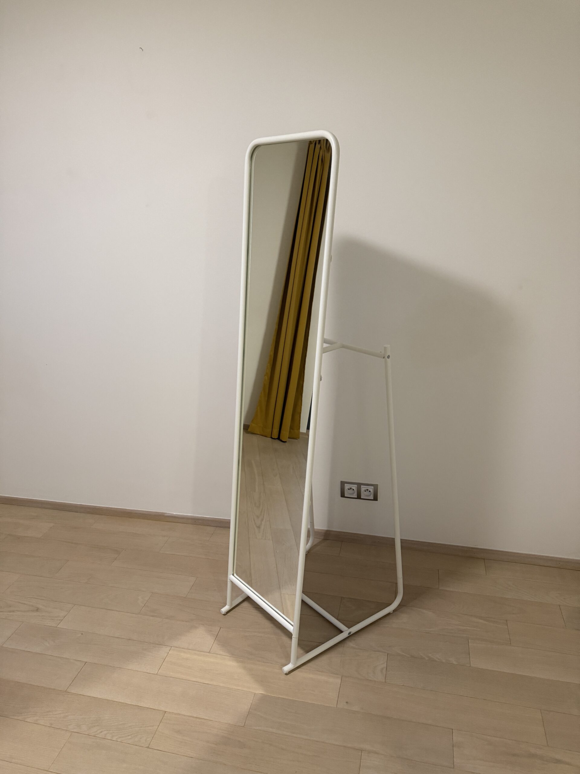 Stojací zrcadlo s věšáky - Obrázek 3