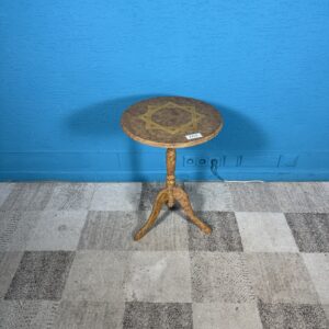 Květinový stolek vykl.