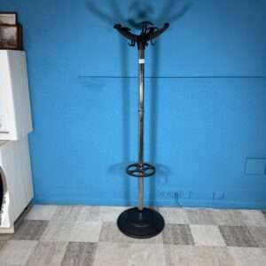 Stojací věšák
