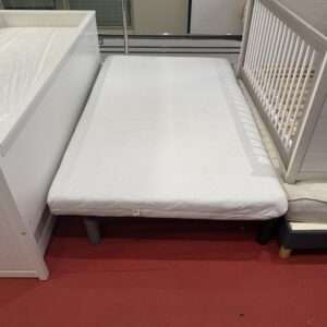 Postel kov. 120x200 cm včetně matrace