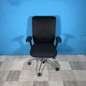 Kancelářská židle Vitra ID Mesh