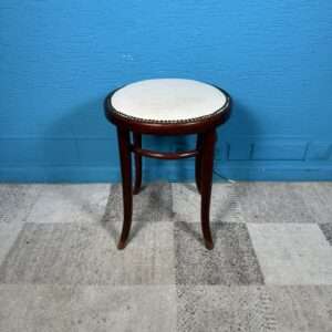 Stolička Thonet