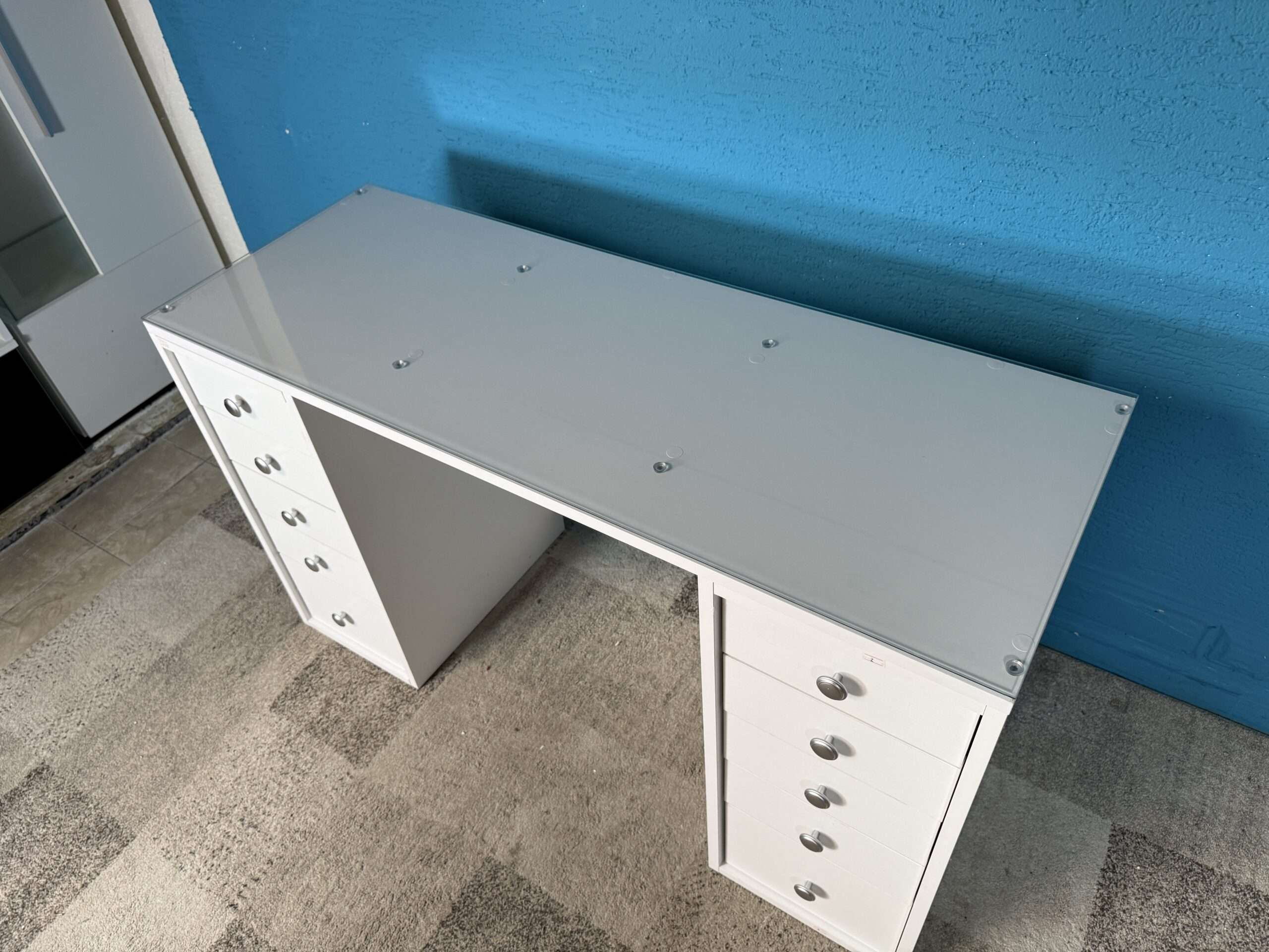 Toaletní stolek se skleněnou deskou NOVÝ 2. jakost - Obrázek 5