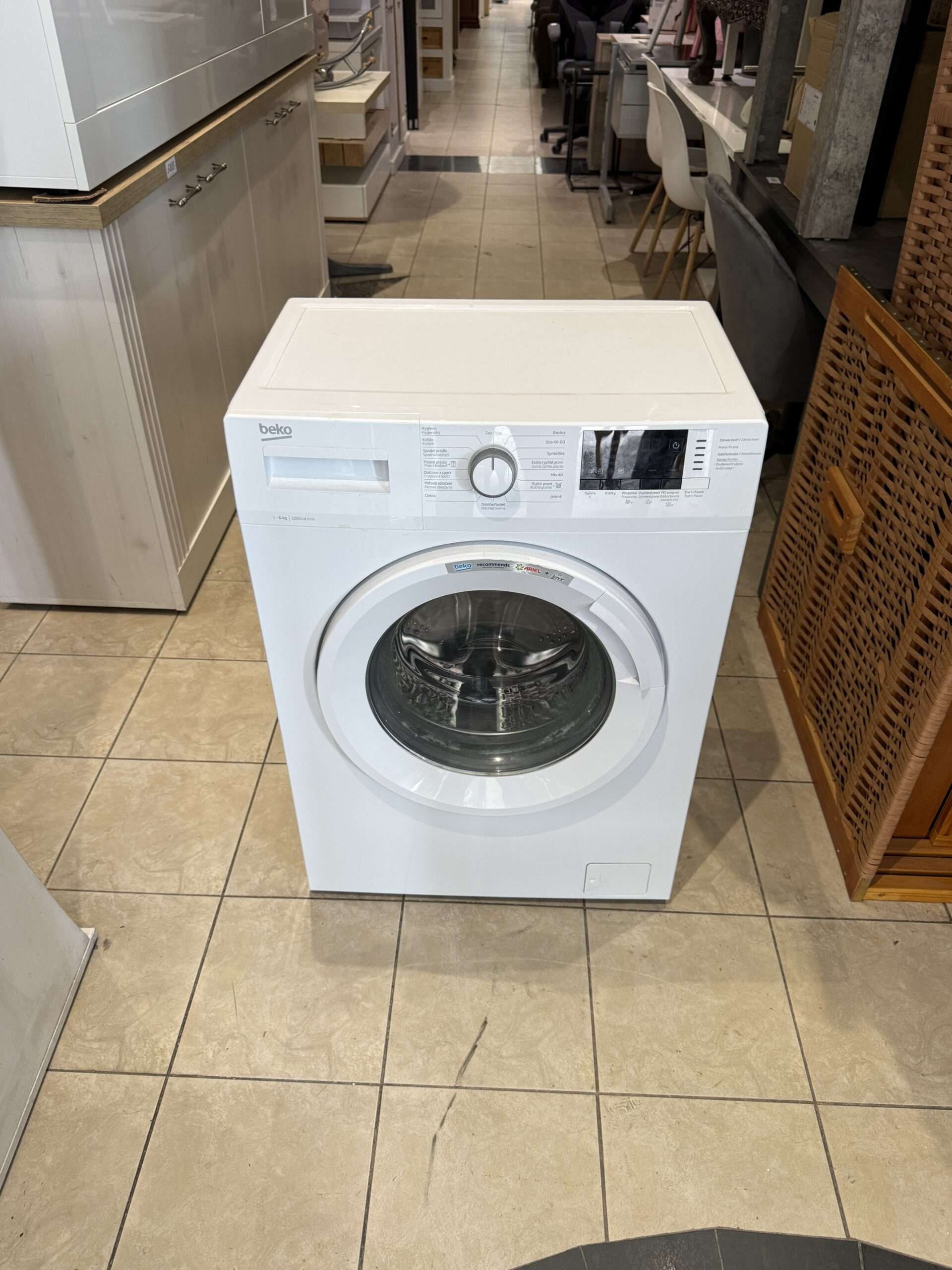 Pračka Beko 6 kg WUE6612CSX0