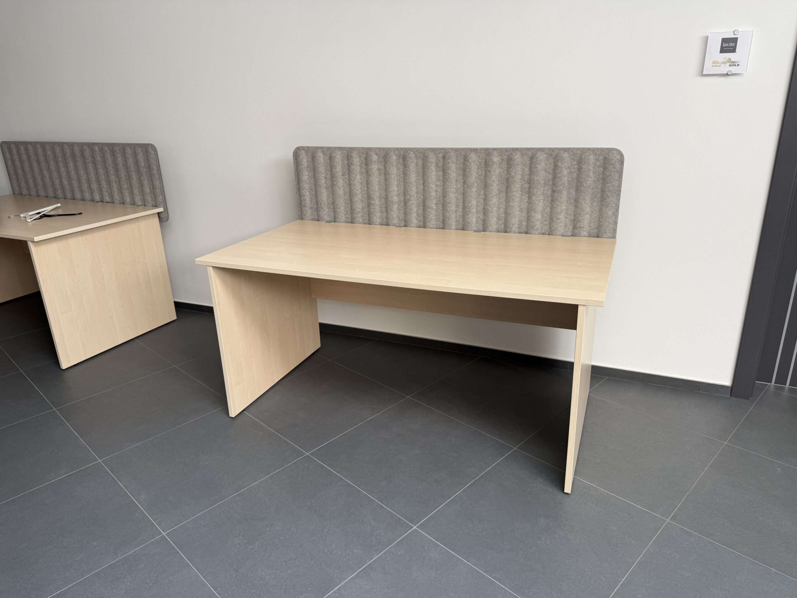 Kancelářský stůl s paravanem 80x160 cm VÍCE KUSŮ! - Obrázek 3