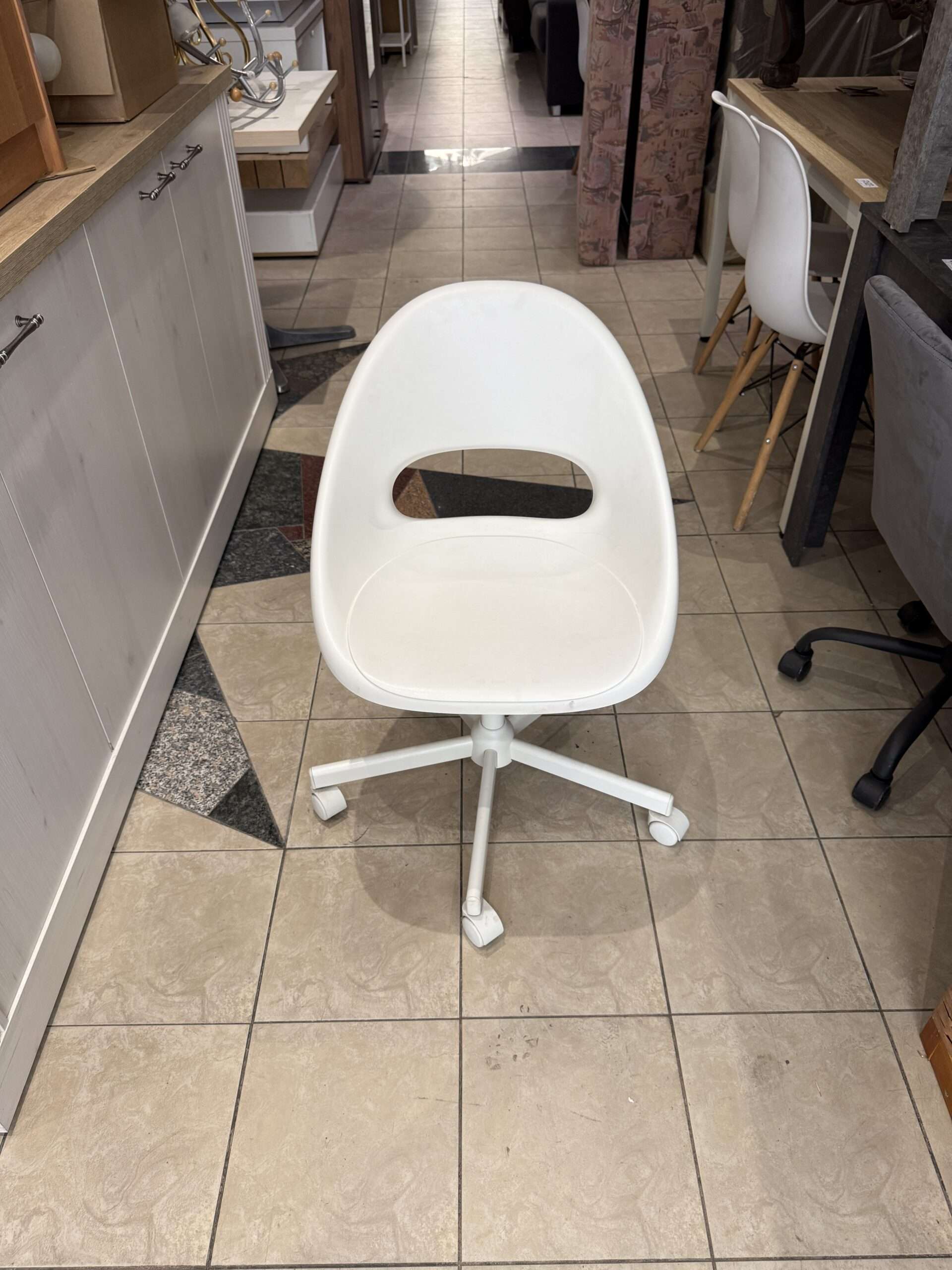 Otočná židle IKEA Malskar