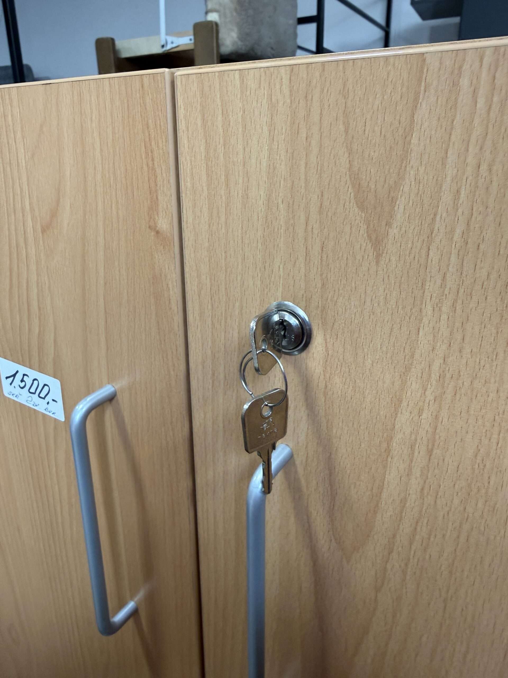 Skříňka 2 dveř. buk na klíč 4 kusy - Obrázek 4