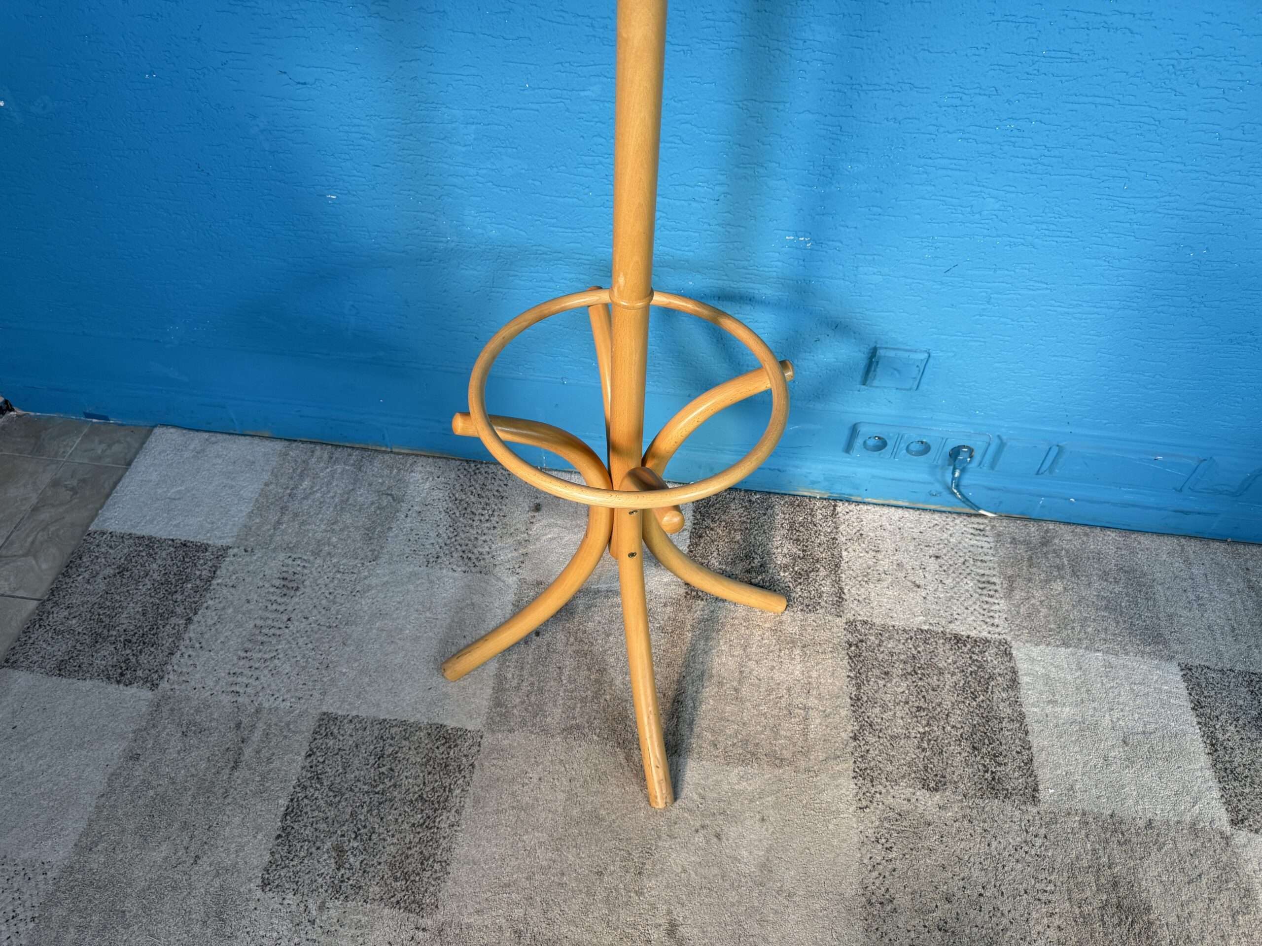Stojací věšák Thonet 2 kusy - Obrázek 4