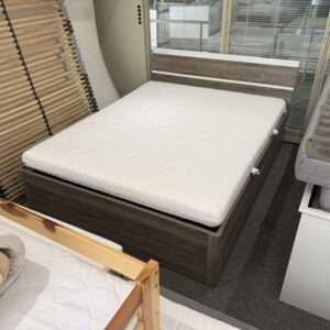 Postel 160x200 vč. NOVÉ matrace s úl. prostorem