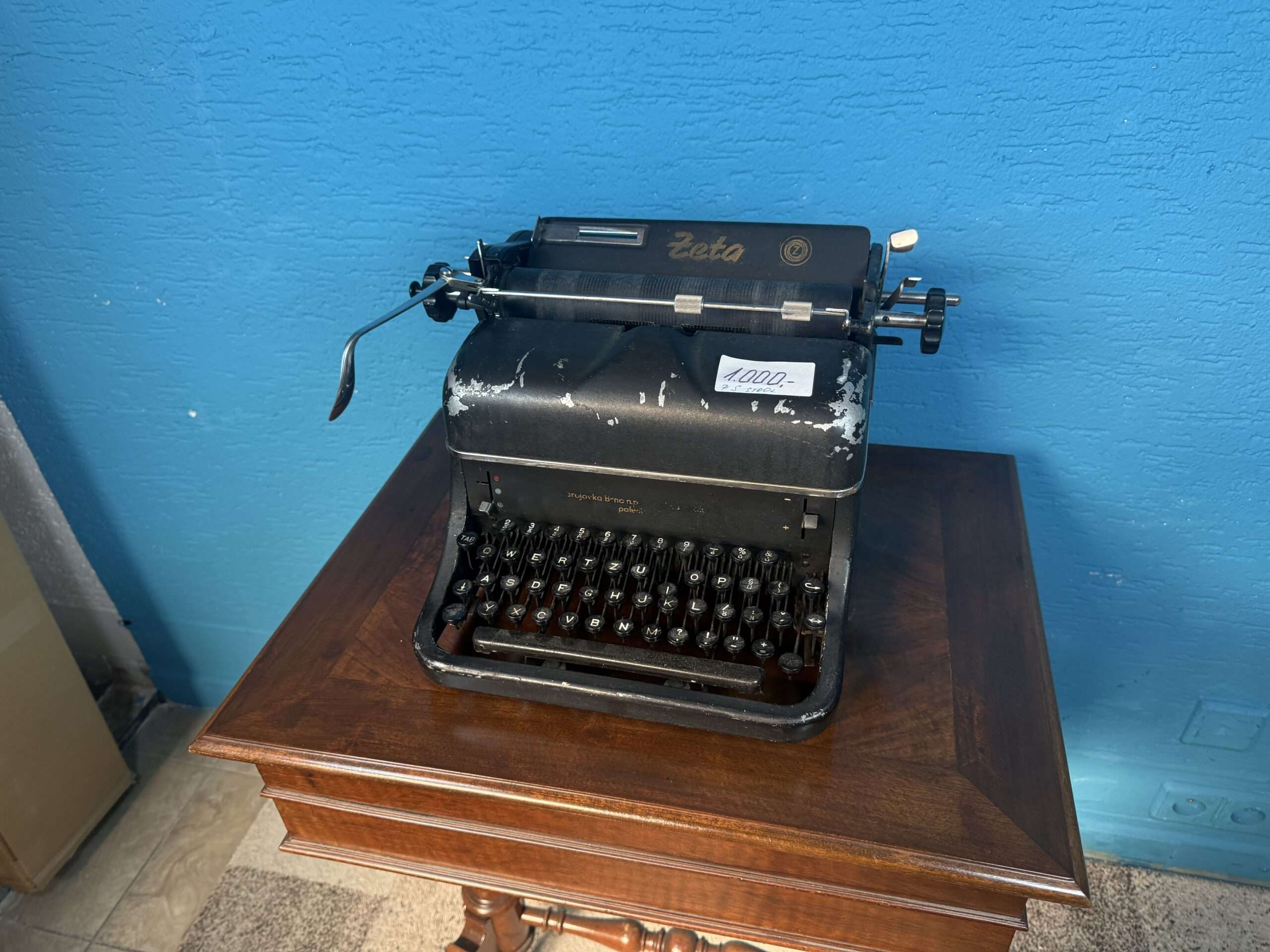 Psací stroj Zeta Brno retro s českou klávesnicí - Obrázek 3
