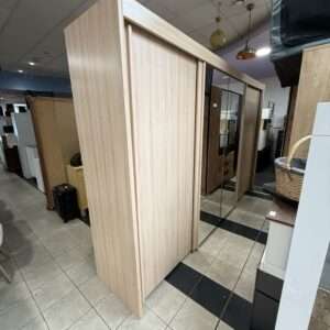 Šatní skříň s posouvacími dveřmi 350 cm